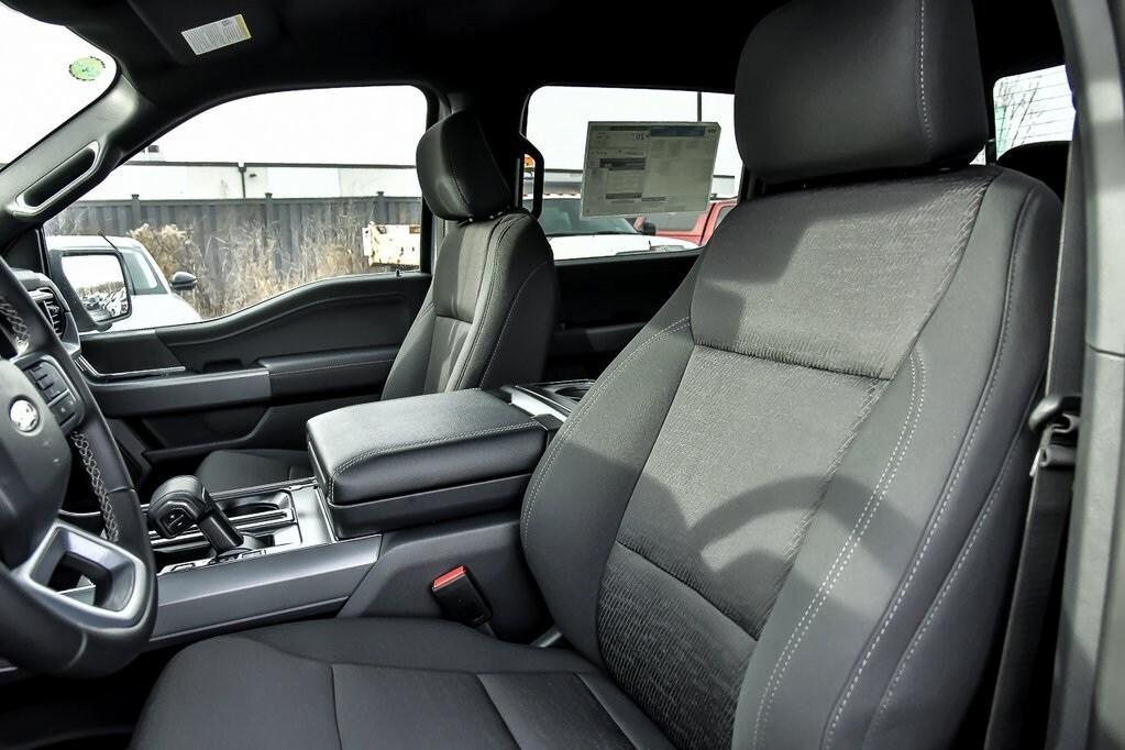 new 2025 Ford F-150 car, priced at $50,467