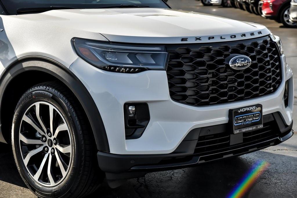 new 2025 Ford Explorer car, priced at $46,285