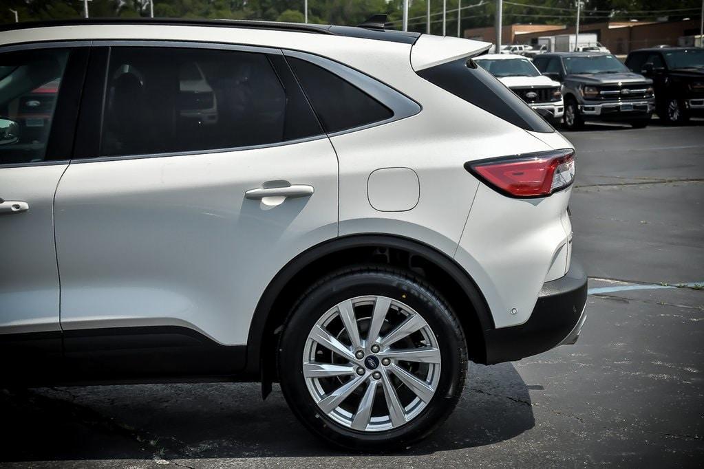 used 2022 Ford Escape car, priced at $23,890