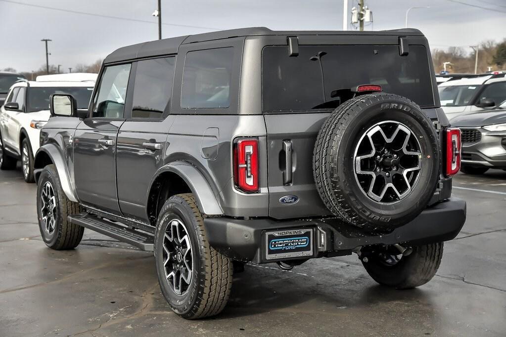 new 2024 Ford Bronco car, priced at $50,657