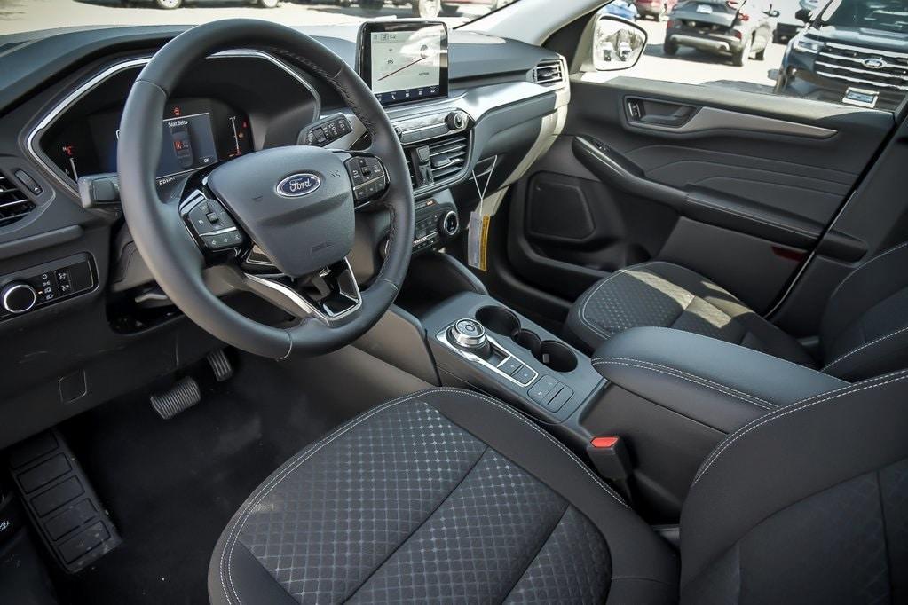 new 2025 Ford Escape car, priced at $28,601