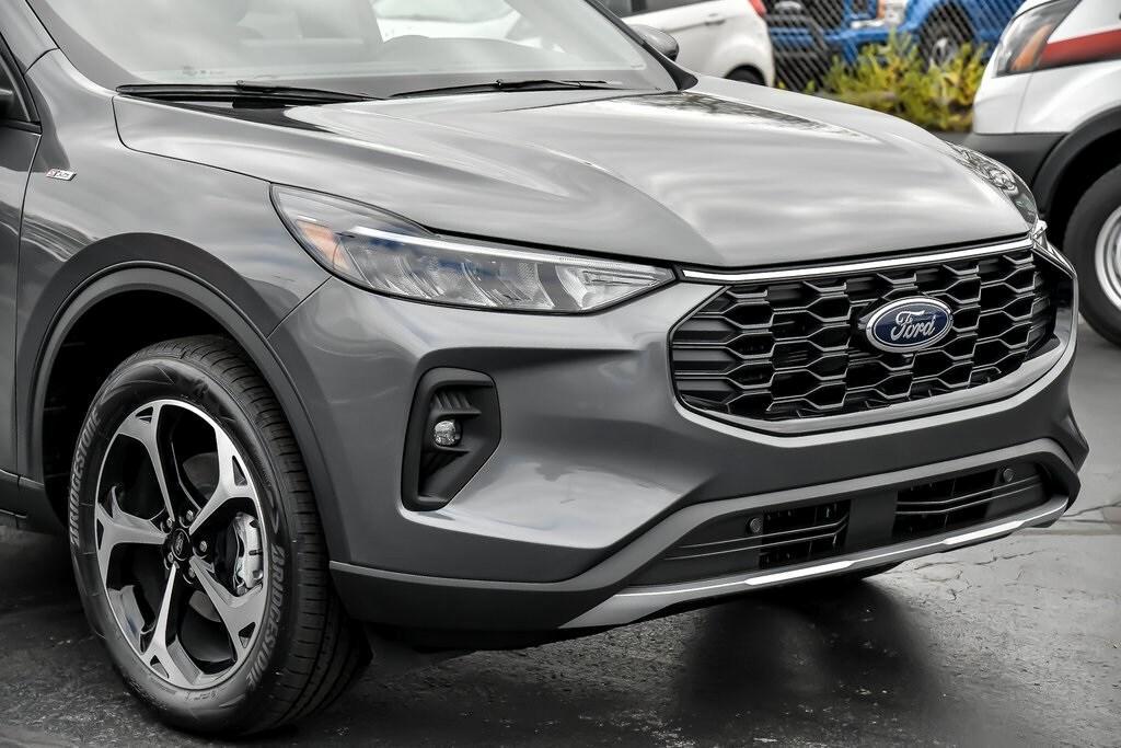 new 2025 Ford Escape car, priced at $39,980