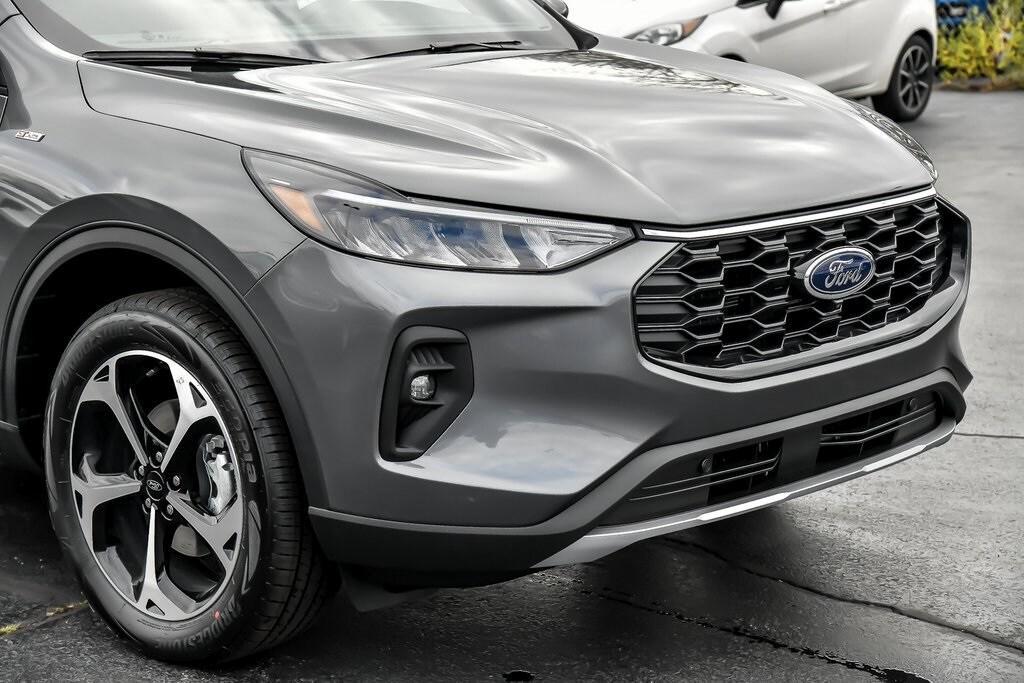 new 2025 Ford Escape car, priced at $40,255