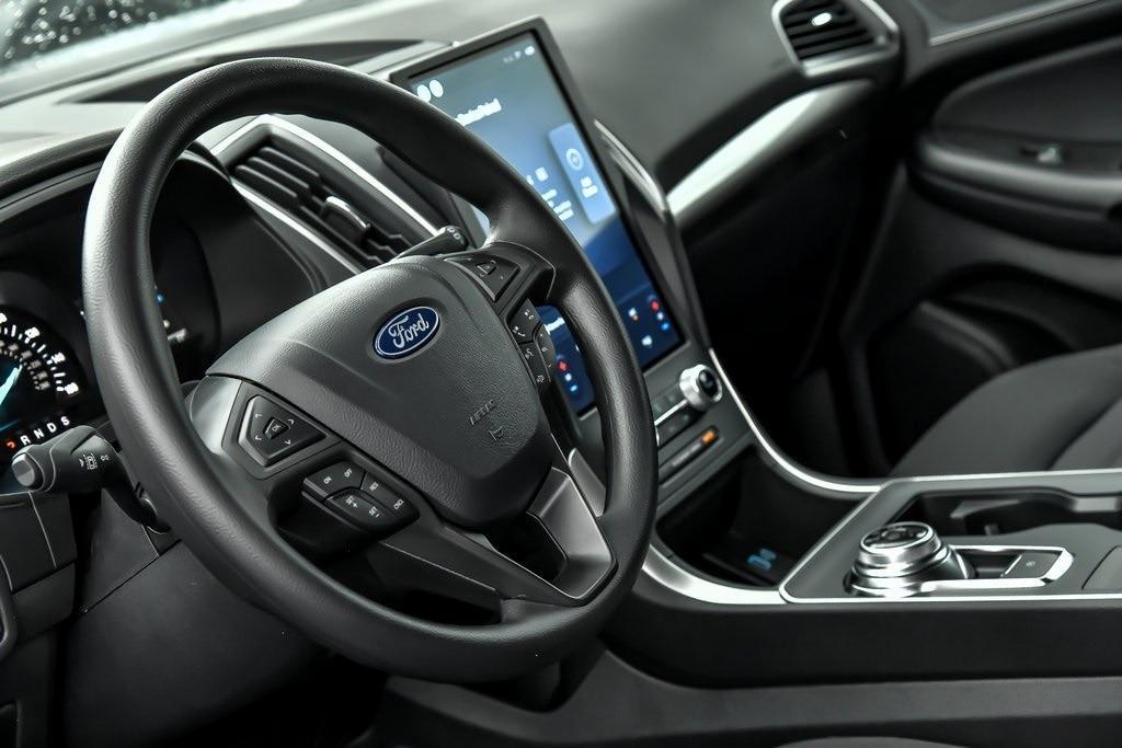 new 2024 Ford Edge car, priced at $29,515