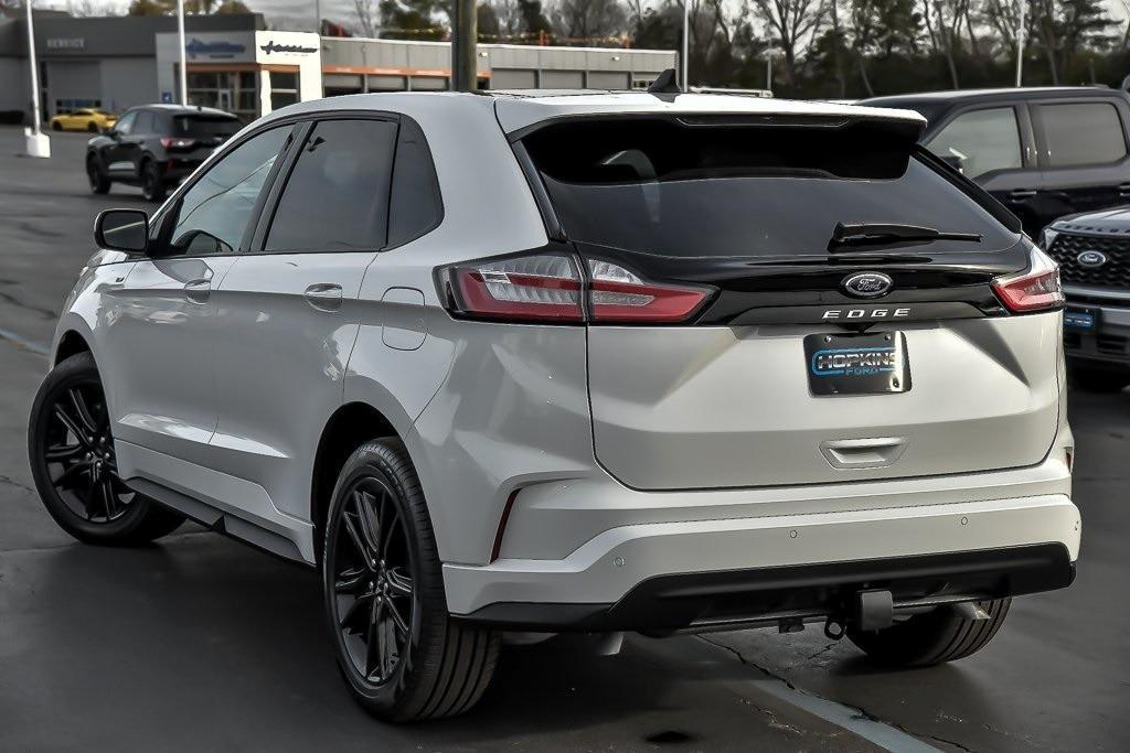 new 2024 Ford Edge car, priced at $40,887