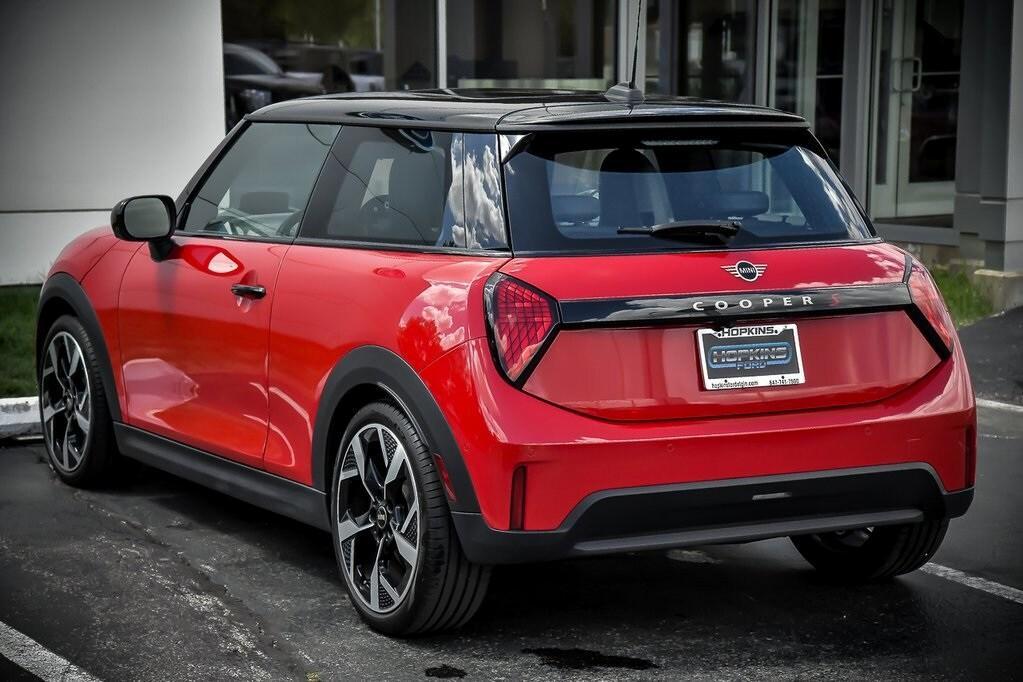 used 2025 MINI Hardtop car, priced at $32,290