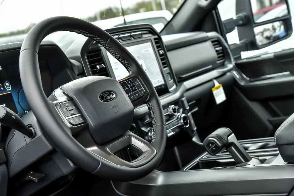 new 2024 Ford F-150 car, priced at $51,690