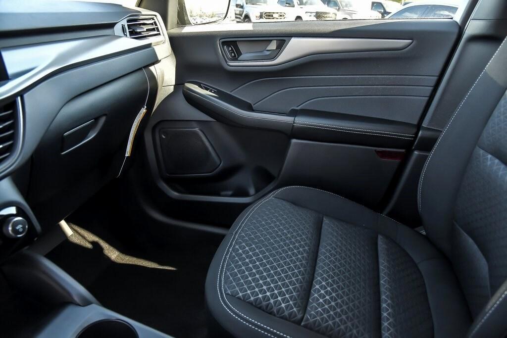new 2025 Ford Escape car, priced at $26,302