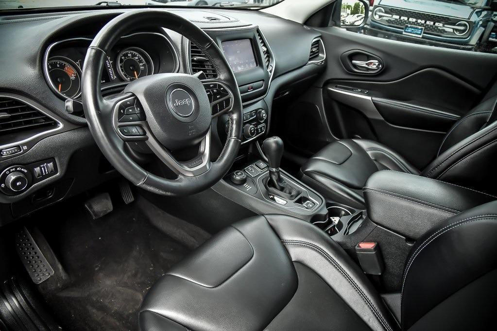 used 2019 Jeep Cherokee car, priced at $12,990