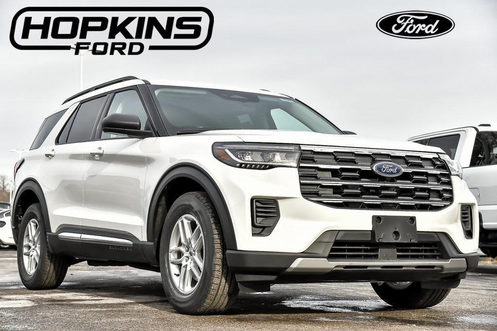 new 2025 Ford Explorer car, priced at $40,685