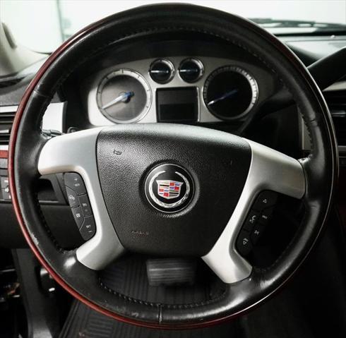 used 2013 Cadillac Escalade car, priced at $16,495