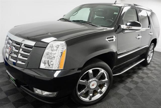 used 2013 Cadillac Escalade car, priced at $16,495