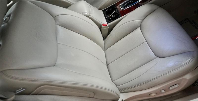 used 2007 Cadillac DTS car, priced at $6,995
