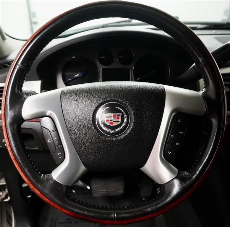 used 2007 Cadillac Escalade ESV car, priced at $14,495