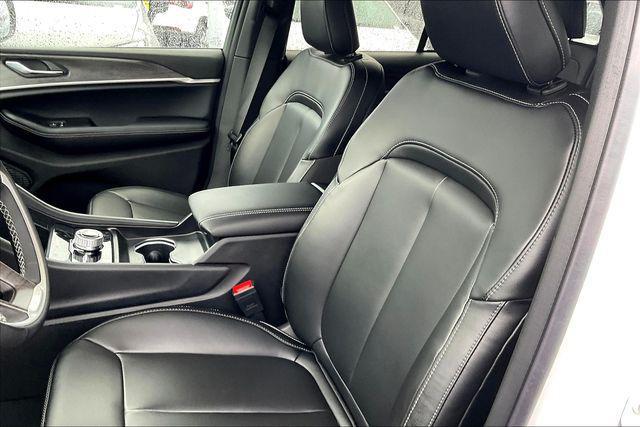 new 2025 Jeep Grand Cherokee car, priced at $41,935