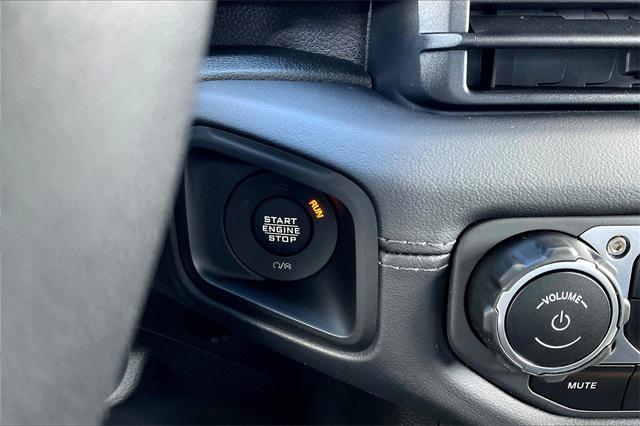 new 2025 Jeep Gladiator car, priced at $53,170