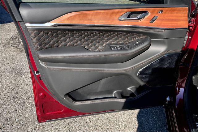 new 2025 Jeep Grand Cherokee car, priced at $63,380