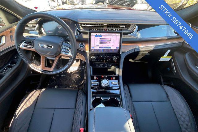 new 2025 Jeep Grand Cherokee car, priced at $63,380