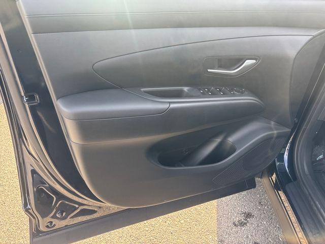 new 2026 Hyundai TUCSON Hybrid car, priced at $33,130