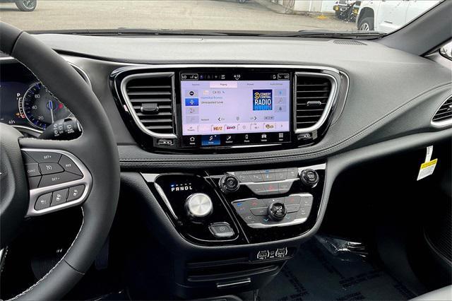 new 2025 Chrysler Pacifica car, priced at $48,143