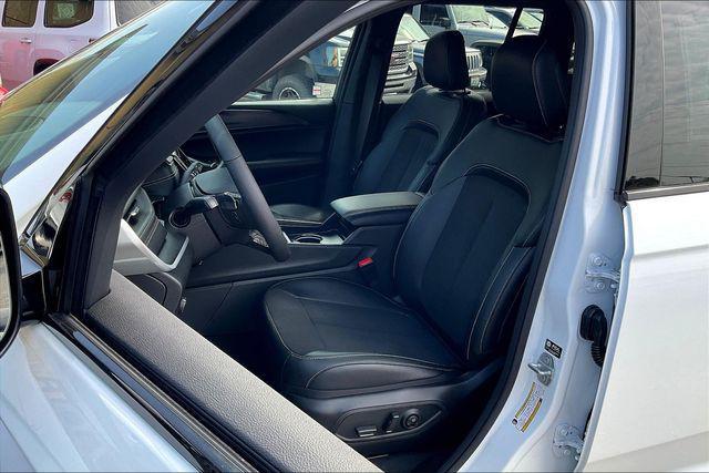 new 2025 Jeep Grand Cherokee car, priced at $45,525