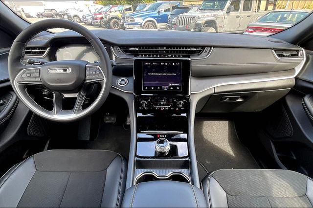 new 2025 Jeep Grand Cherokee car, priced at $45,525