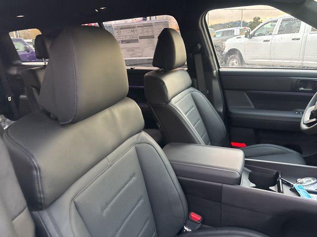 new 2026 Hyundai SANTA FE HEV car, priced at $47,460