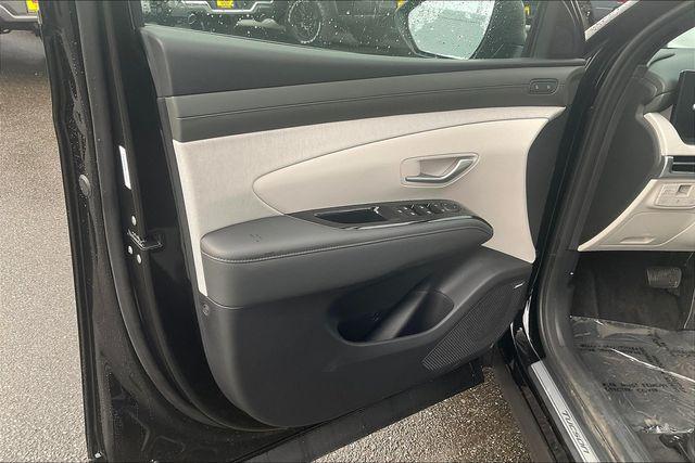 new 2025 Hyundai TUCSON Hybrid car, priced at $38,640