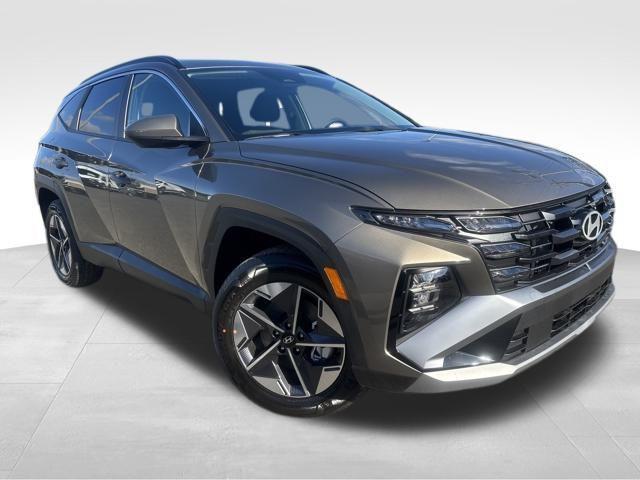 new 2026 Hyundai TUCSON Hybrid car, priced at $34,400