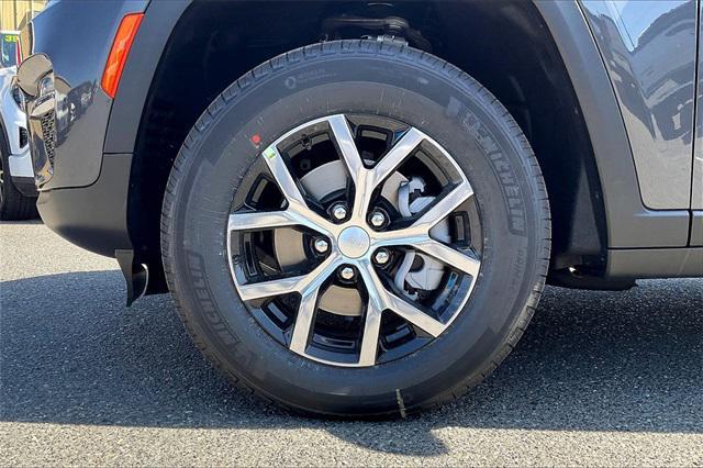 new 2025 Jeep Grand Cherokee car, priced at $46,396