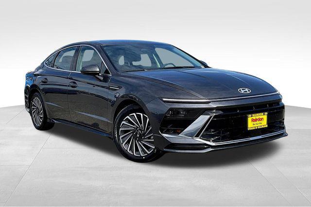 new 2025 Hyundai Sonata Hybrid car, priced at $28,248