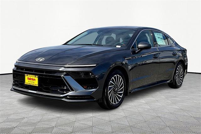 new 2025 Hyundai Sonata Hybrid car, priced at $31,748
