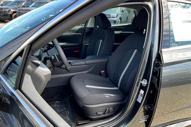 new 2025 Hyundai Sonata Hybrid car, priced at $31,748