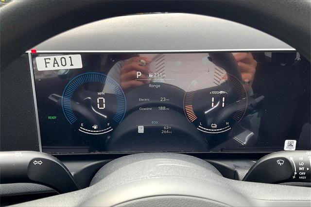 new 2025 Hyundai TUCSON Plug-In Hybrid car