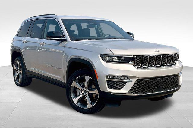 new 2025 Jeep Grand Cherokee car, priced at $50,385