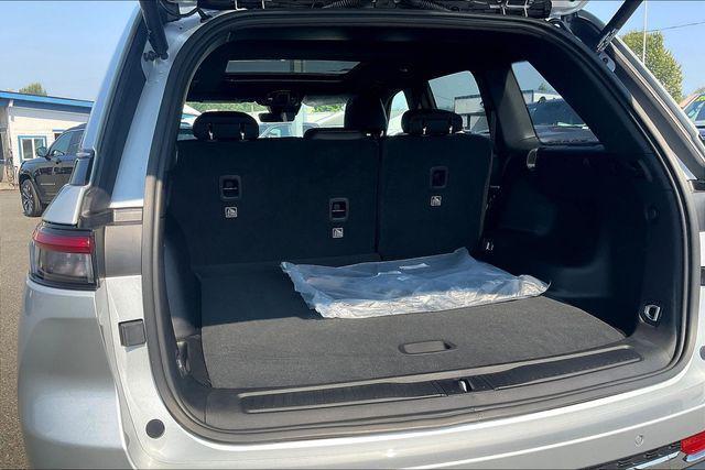 new 2025 Jeep Grand Cherokee car, priced at $50,385