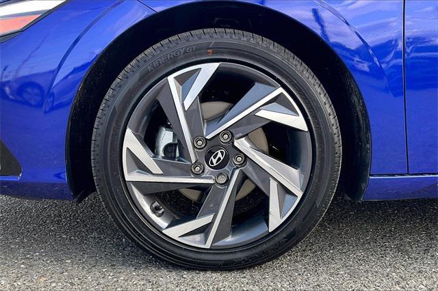 new 2025 Hyundai Elantra car, priced at $29,221