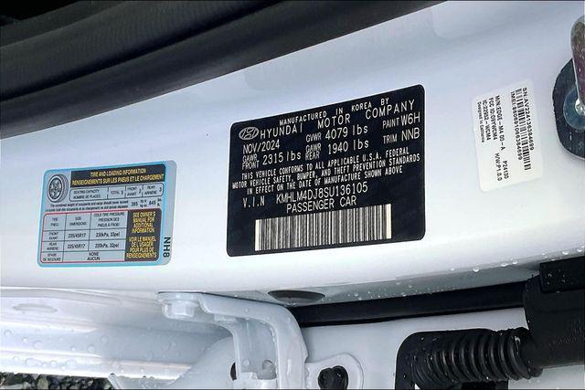 new 2025 Hyundai ELANTRA HEV car, priced at $23,910