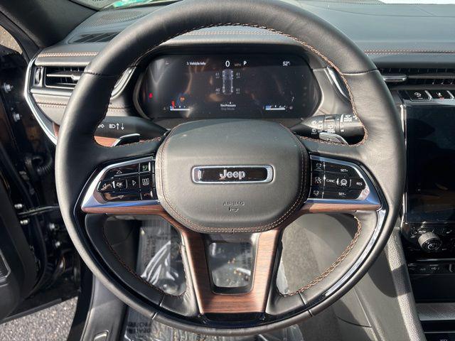 new 2025 Jeep Grand Cherokee car, priced at $58,900
