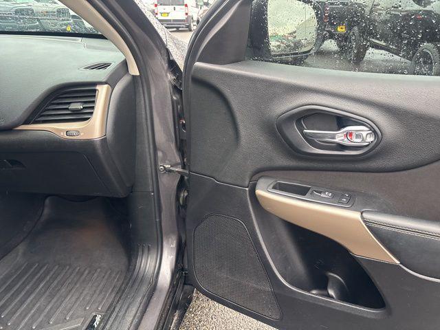 used 2018 Jeep Cherokee car, priced at $9,401