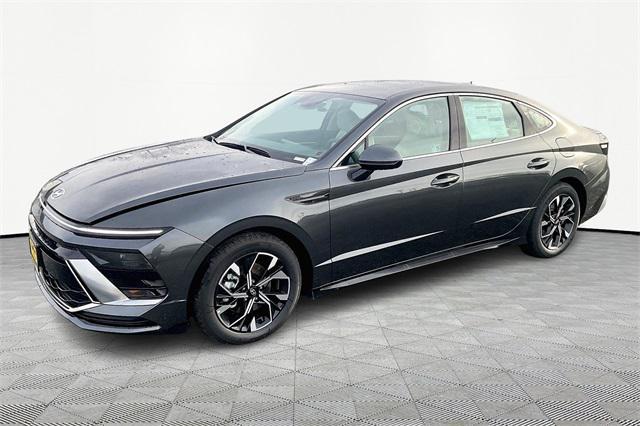 new 2025 Hyundai Sonata car, priced at $30,895