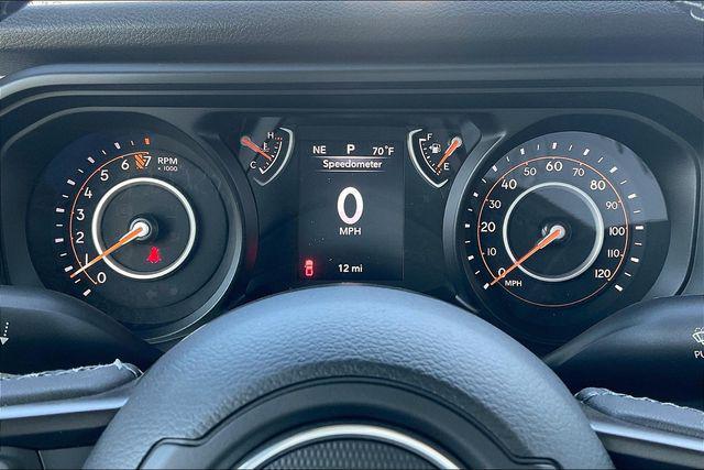 new 2025 Jeep Gladiator car, priced at $44,600