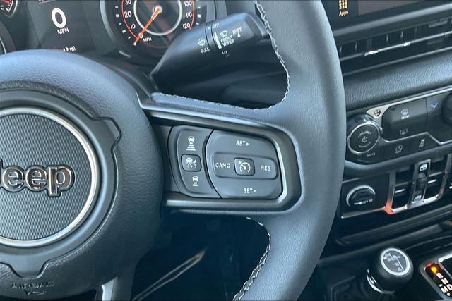 new 2025 Jeep Gladiator car, priced at $44,600
