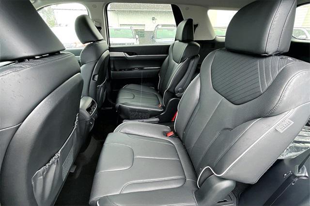 new 2025 Hyundai Palisade car, priced at $42,819