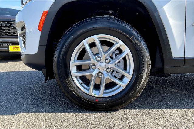 new 2025 Jeep Grand Cherokee car, priced at $38,530