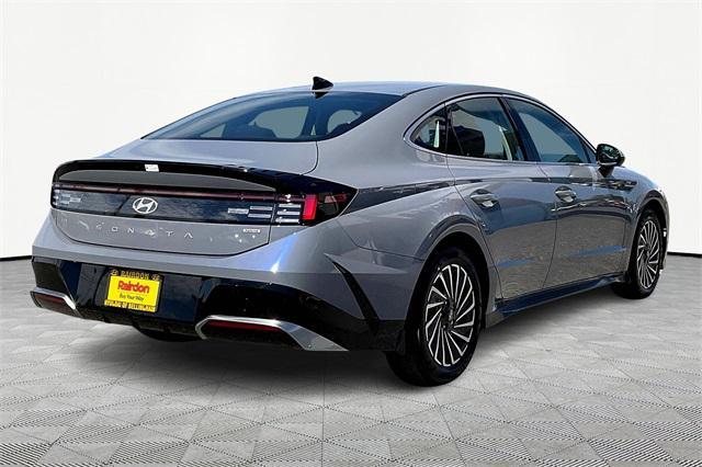 new 2025 Hyundai Sonata Hybrid car, priced at $31,748