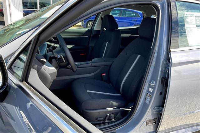 new 2025 Hyundai Sonata Hybrid car, priced at $31,748