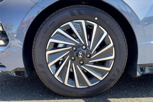 new 2025 Hyundai Sonata Hybrid car, priced at $29,940
