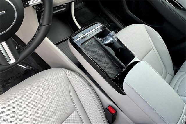 new 2025 Hyundai TUCSON Hybrid car, priced at $41,995
