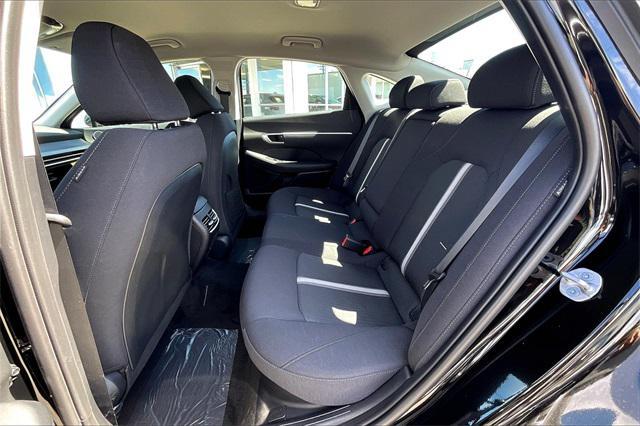 new 2025 Hyundai Sonata Hybrid car, priced at $31,748